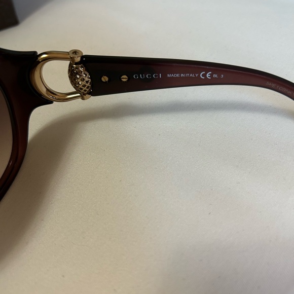 Gucci Elegant Dark Brown Sunglasses - Picture 5 of 9